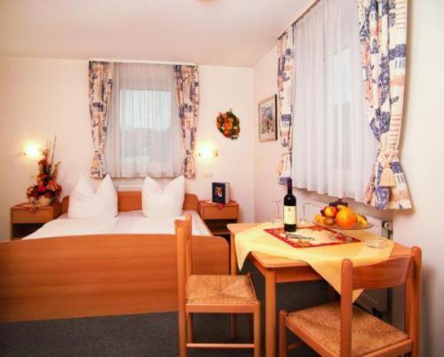 Gasthof Zur Krone Denkendorf  Chambre photo
